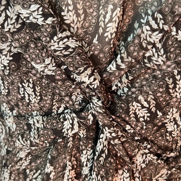 Ann Taylor Silk Top w Side Zipper in Neutral Tones of Brown Rose & Cream - Picture 6 of 8